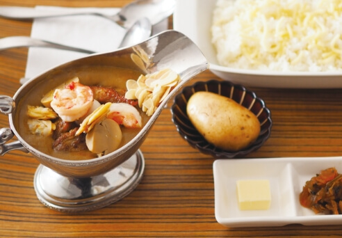 ミックスカレー
(エビ・アサリ・チキン)